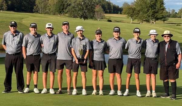 Golfers follow nearly undefeated season with run for state title